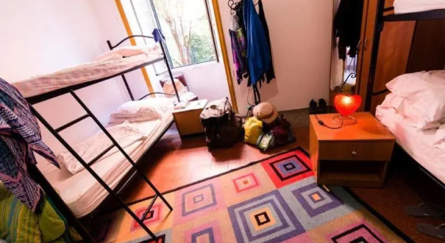 Кровать в общем номере SUNSHINE HOSTEL