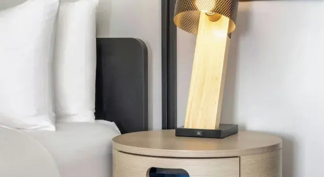 Четырёхместный номер Standard Aloft by Marriott Florence