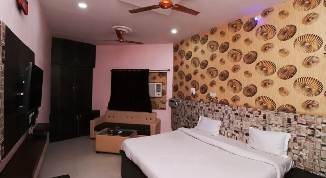 SPOT ON 43444 Hotel Alok Residency