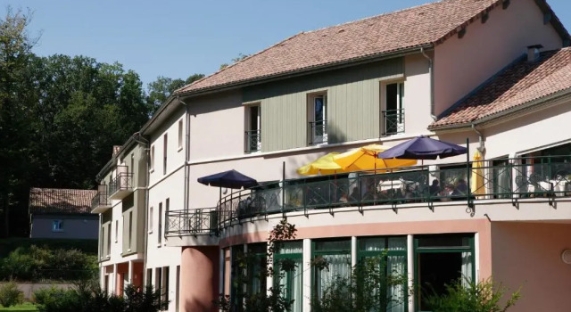 Номер Standard Logis Hôtel - Restaurant Le Tulipier