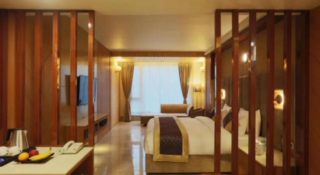 Люкс Hotel Omega - Gurgaon Central