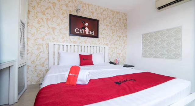 RedDoorz Plus @ Ben Thanh Market 4, Забронировать Отель Отели Хошимина 3 звезды, 3*