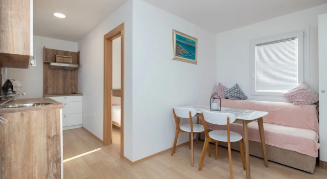 Mobile Home Sea Lion, Book Feriehus Villaer i Pasman Island, Villa