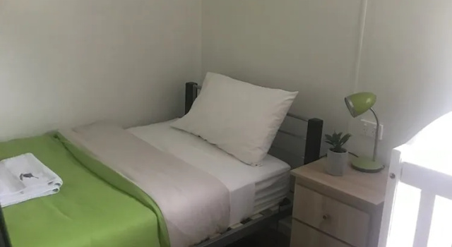 Коттедж с 4 комнатами с балконом Padthaway Caravan Park