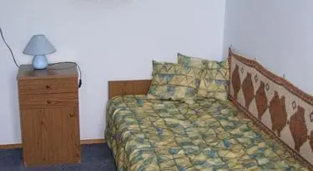 Lilla Apartman, Buchen Sie Ferienwohnung Part Somogy
