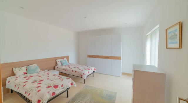 Luxury Seaview & Pool, Забронировать Апартаменты/квартира Отели Меллиха с бассейном, Бассейн