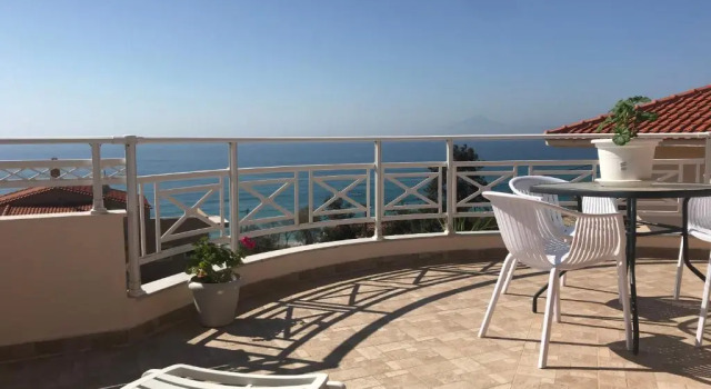 Апартаменты с 2 комнатами Gorgona Di Thassos