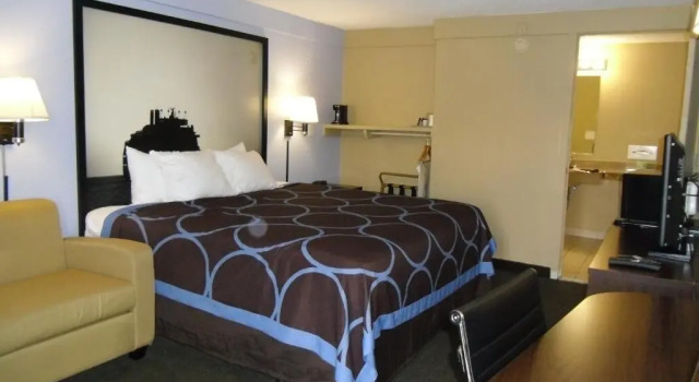 Номер Standard Super 8 by Wyndham Lantana West Palm Beach