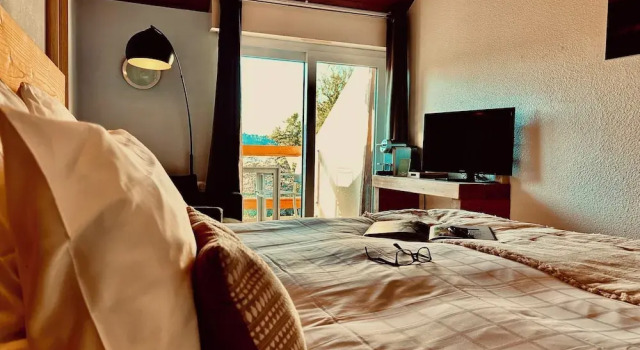 Двухместный номер Standard с балконом и с видом на залив Hôtel Sports & Spa La Voile d'Or