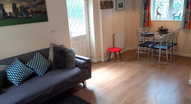 Eastfield cottages, Забронировать Апартаменты/квартира Апартаменты Дивайзис, Апартаменты/квартира