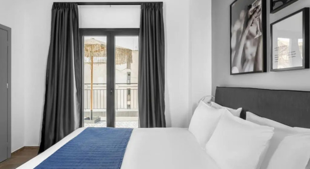 Люкс Play Theatrou Athens a member of Brown Hotels
