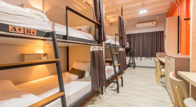 Кровать в общем номере Siam Stadium Hostel