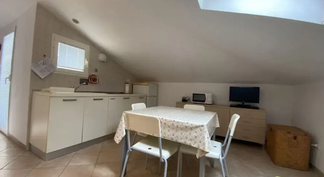 Two-room Apartment 3 Beds IN THE Conchiglia Area-rif Lucip2