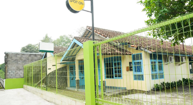 Hotel O Omah Jm, Book Hotel Sleman Yogyakarta Province