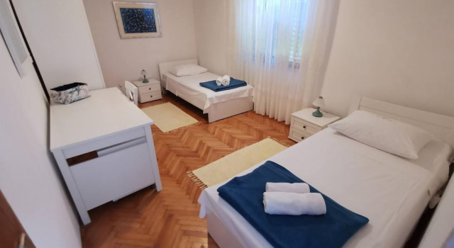 Apartment Vesna, Rezerwuj Apartament Hotele w Split Region z parkingiem, Parking
