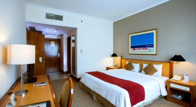 Двухместный номер Superior Menara Peninsula Hotel
