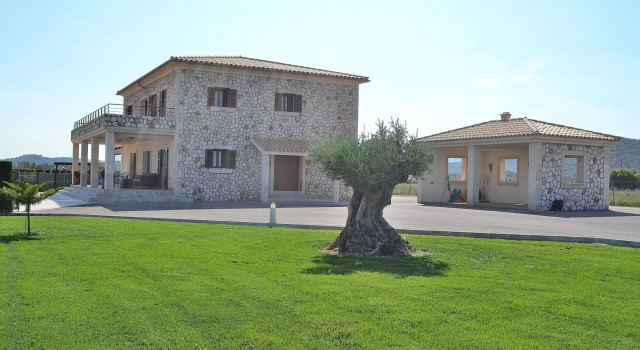 140 Villa Son Ferragut VT2073 by Mallorca Charme, Book Villa Hotels in Sa Pobla with a Pool, Swimming Pool