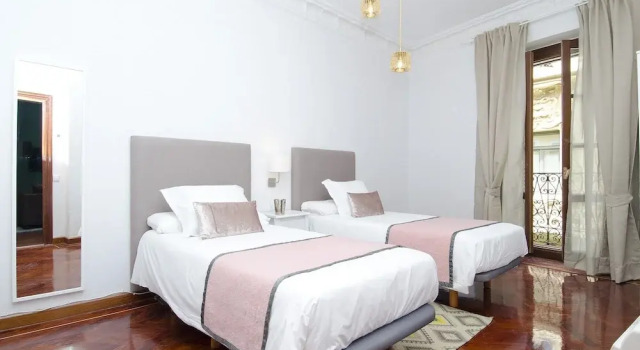 Friendly Rentals Fernando VI, Забронировать Отель Мадрид Провинция Мадрид, рядом с Дом-музей Лопе де Вега