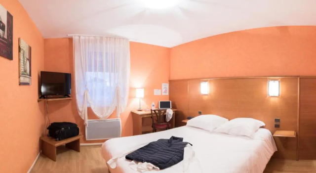 Двухместный номер Standard Hotel Restaurant SPA "Le Relais Des Moines - Logis Hôtels Restaurants"