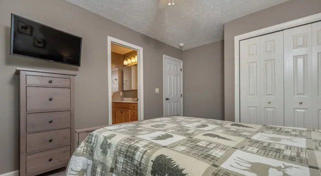 License to Chill by Taylor Made Deep Creek, Rezerwuj Hotel Hotele w Swanton z parkingiem, Parking