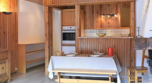 Appartement Méribel, 1 pièce, 5 personnes - FR-1-180-4