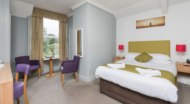 The George Hotel