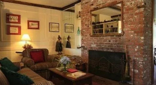 The Governor Prence Inn, Varaa Hotelli Hotellit New England uima-altaalla, Uima-allas