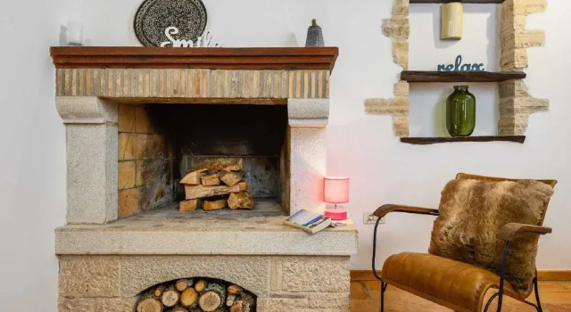 Beautiful Stone Villa in Tinjan With Swimming Pool, Book Villa Tinjan Central Istria