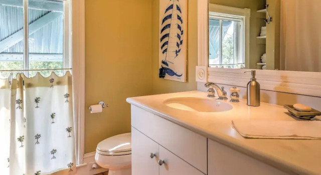 Historic Manteo House on Roanoke Sound w/ Dock!