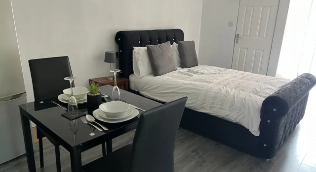 The Lodge Oldham, Забронировать Дом для отпуска Чаддертон Олдем