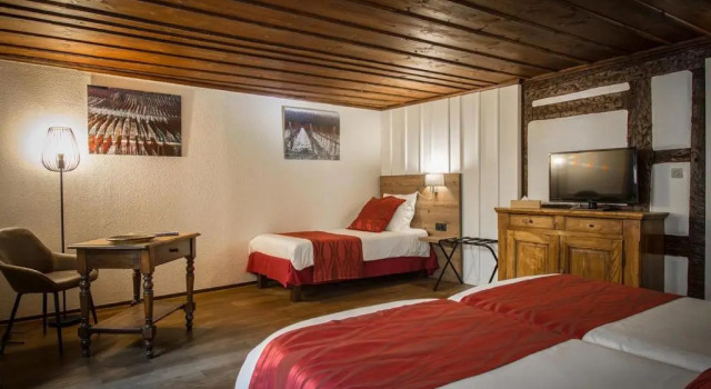 Двухместный номер Superior Hôtel De La Couronne