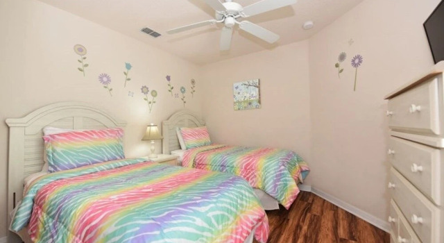 4 Bed Pool Game Room In Sandy Ridge 4 Bedroom Home by Redawning, Забронировать Дом для отпуска Виллы Давенпорт, Вилла