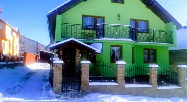 Homestay Renata, Rezervovat Hotel Hotely v Prešovský kraj s parkováním, Parkování