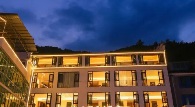 Fanjingshan-Chuanshang language mountain dust-free accommodation (Dongmen shop in the scenic spot), Varaa Hotelli Tongren Guizhou