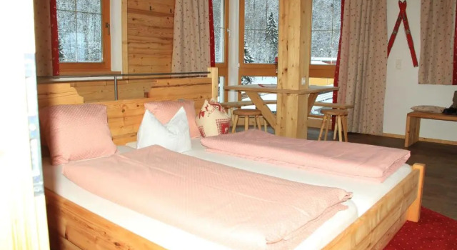 Апартаменты Hotel Schweizerhof