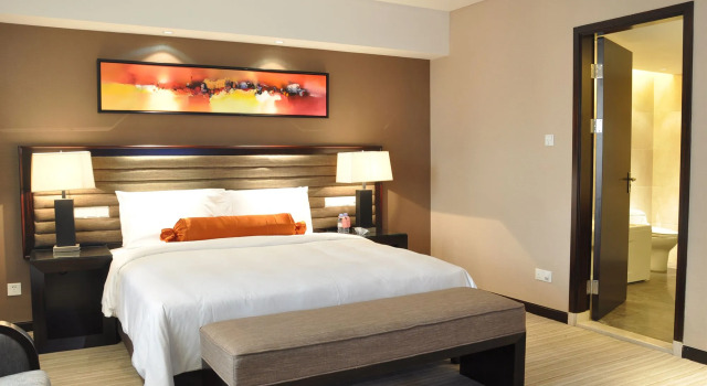 Shenzhen Sunshine Hotel, Luohu, Забронировать Отель Отели Шэньчжэнь с парковкой, рядом с Район Дунмэнь, Парковка