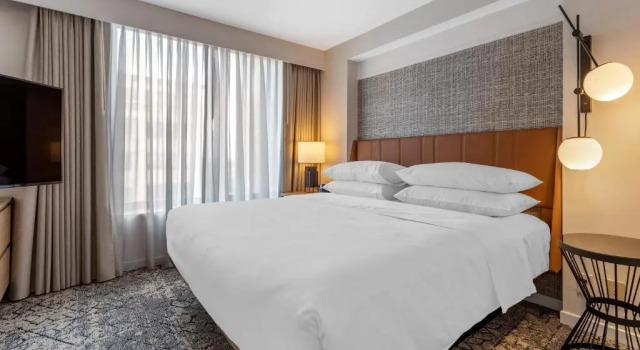 Клубный люкс c 1 комнатой с видом на город Sheraton Suites Old Town Alexandria