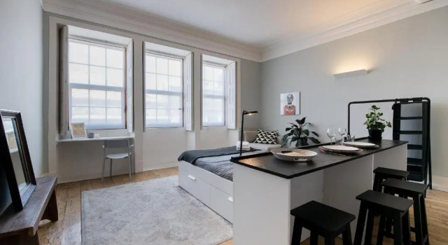 Baixa24 •P2R• Bright Apt in Vibrant Downtown, Забронировать Отель Порту Регион Порту, рядом с Lapa Metro Station