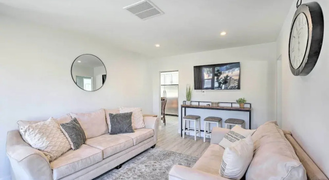 Norwalk Retreat w/ Pool ~ 11 Mi to Disneyland Park