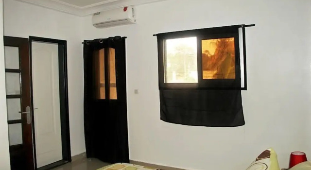 Maison Verte, Boek Hotel Cocody 