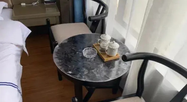 Lanping Chengyue Homestay, Prenota Hotel Hotel a Dali con parcheggio, Parcheggio