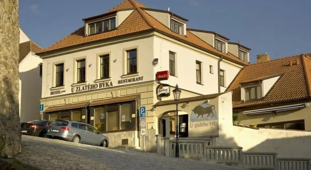 Hotel U Zlatého býka, Boek Hotel Písek 