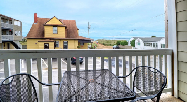 Номер Standard с балконом и с частичным видом на океан Waves Oceanfront Resort