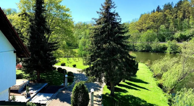 Apartment direkt an der Waldnaab, Varaa Huoneisto Hotellit Baijeri pysäköinnillä, Pysäköinti