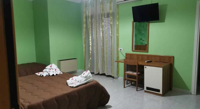 Трёхместный номер Standard с балконом Hotel Park Grumentum