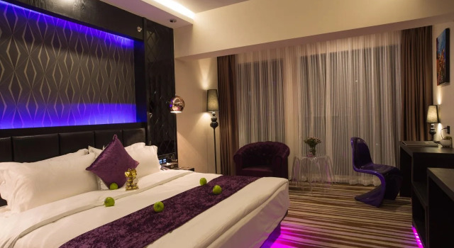 U Hotels, Rezerwuj Hotel Hotele w Kunming z parkingiem, Parking