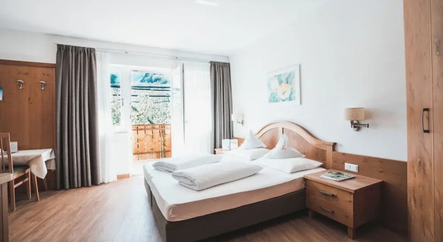 Двухместный номер Economy с балконом и с видом на горы Hotel Am Sonneck