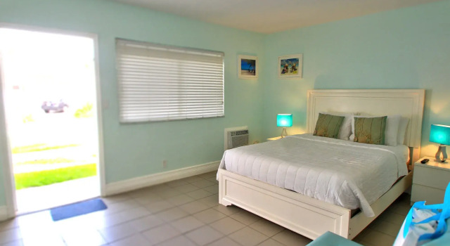 Hollywood Beachside Boutique Suite, Забронировать Бутик-отель Голливуд-Бич Панхэндл Флорида