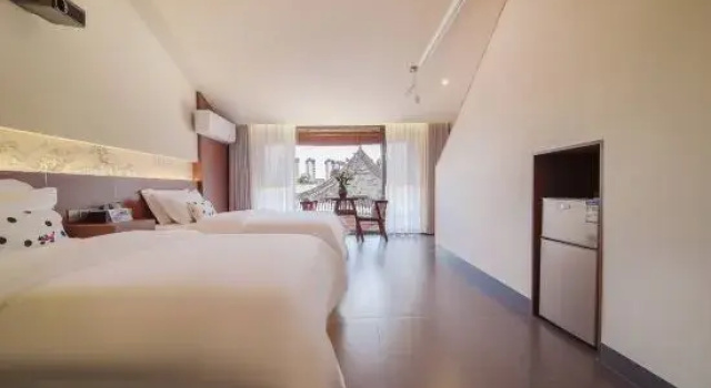 Suite Shiping from St. Residence