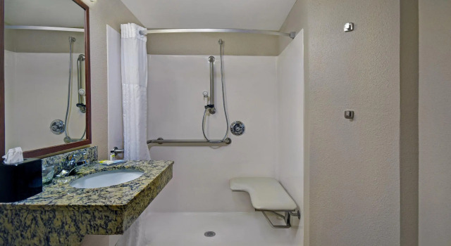 Четырёхместный люкс Candlewood Suites Columbia-Fort Jackson by IHG